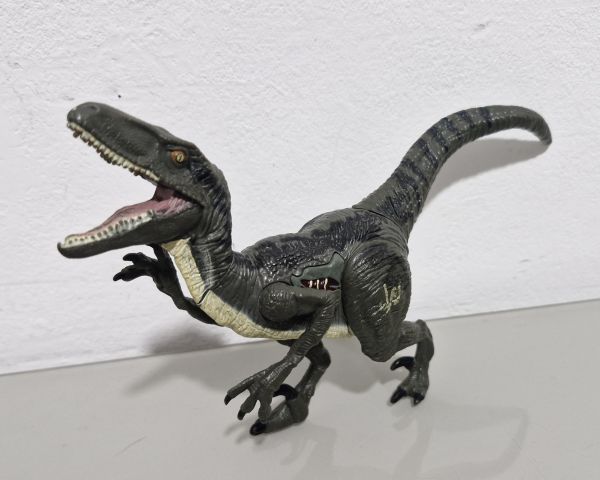 Velociraptor "Blue" - Jurassic World (Hasbro)