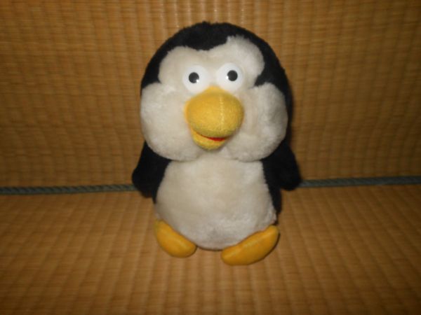 Pinguim de Pelúcia (20 cm)