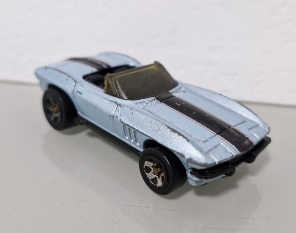 65' Corvette GM (Hot Wheels)