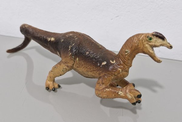 Dilofossauro - Descobrindo o Mundo dos Dinossauros (Salvat 2001)
