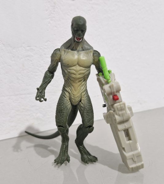 Figura do Lagarto / Lizard "Reptile Blast" O Espetacular Homem-Aranha Hasbro