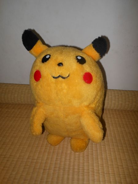 Pikachu de Pelúcia - Pokémon (30 cm)