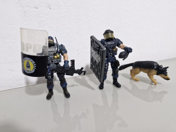 Lote de policiais Chap Mei