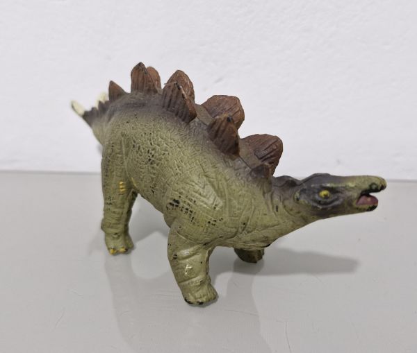 Stegosaurus / Estegossauro - Descobrindo o Mundo dos Dinossauros (Salvat 2001)